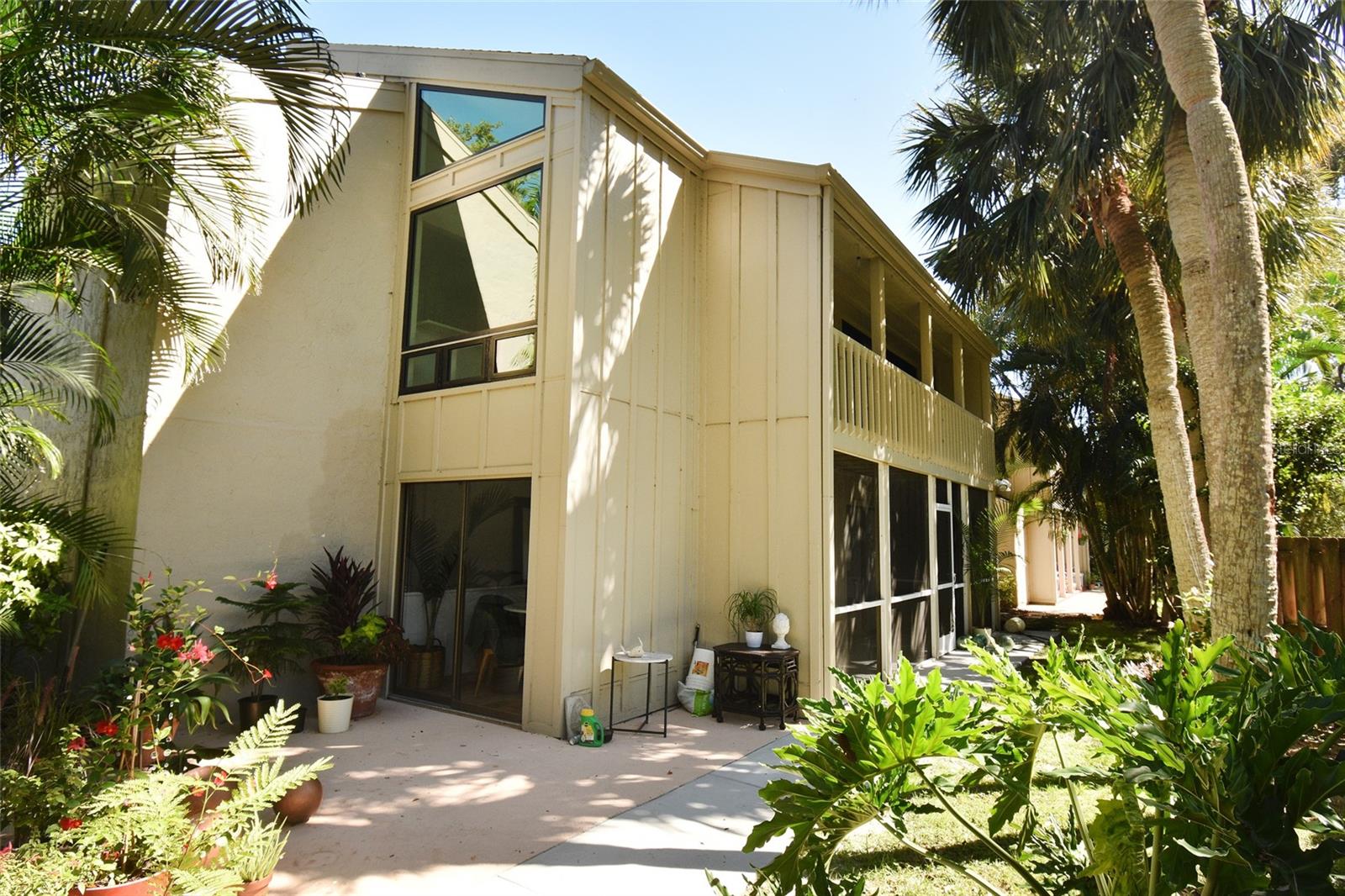 Image 4 of 42 For 2204 Bahia Vista Street D7