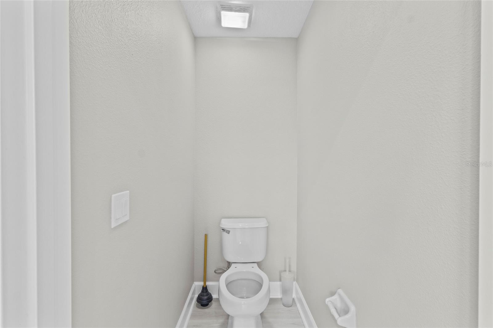 Image 22 of 54 For 8134 Santa Rosa Court