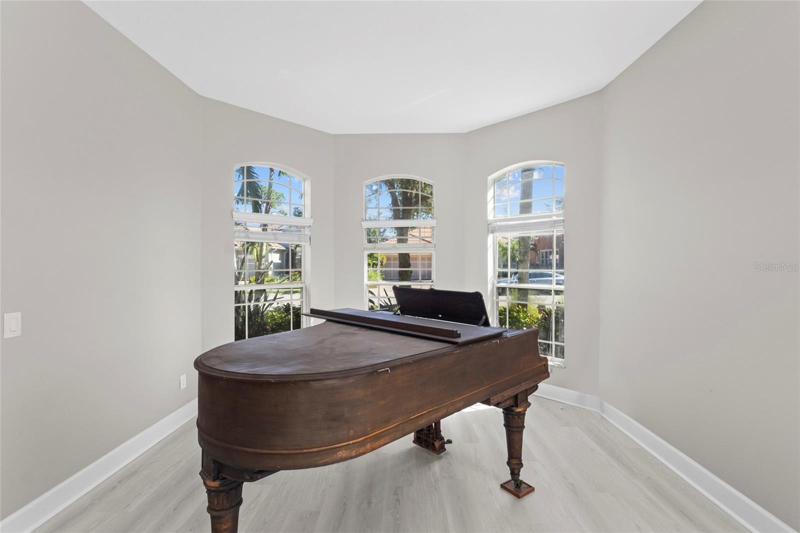 Image 4 of 54 For 8134 Santa Rosa Court