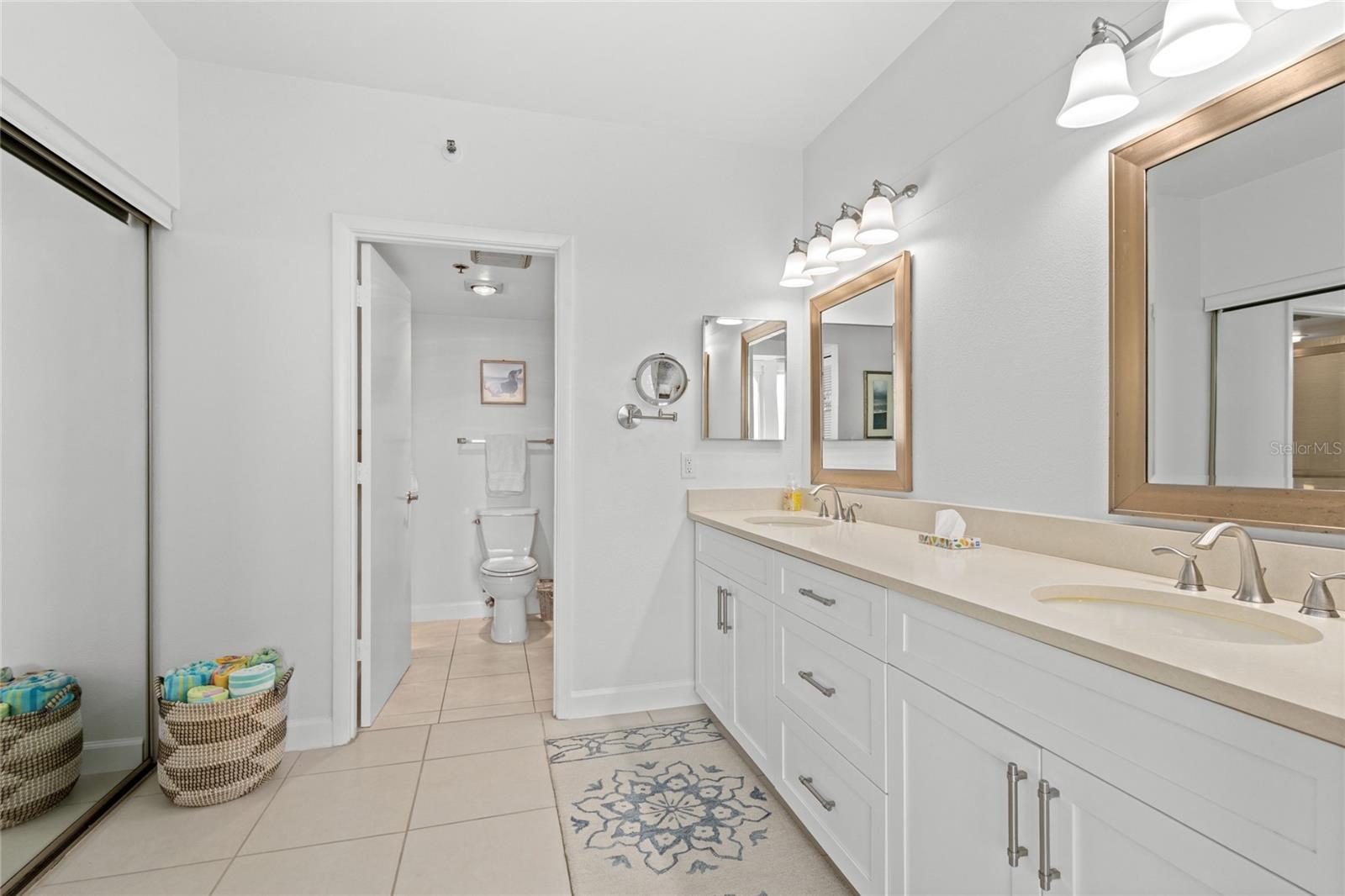 Image 20 of 47 For 1065 Gulf Of Mexico Drive 402