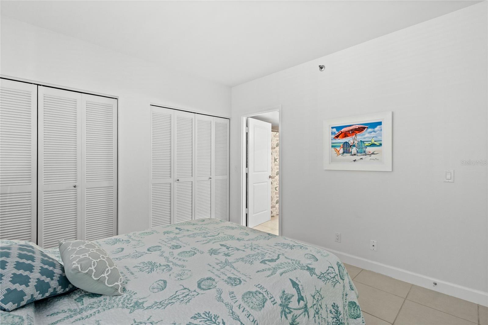 Image 23 of 47 For 1065 Gulf Of Mexico Drive 402