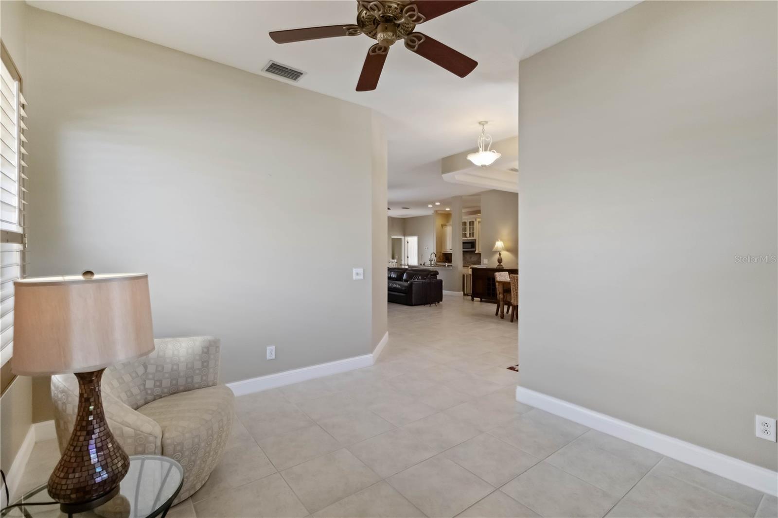 Image 10 of 49 For 343 Londonderry Drive