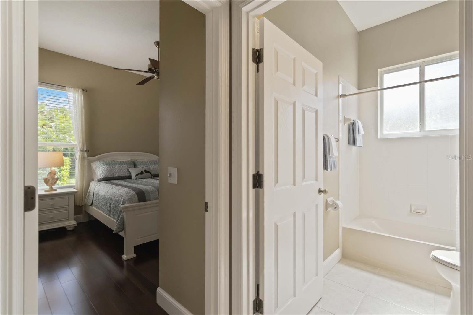 Image 42 of 49 For 343 Londonderry Drive