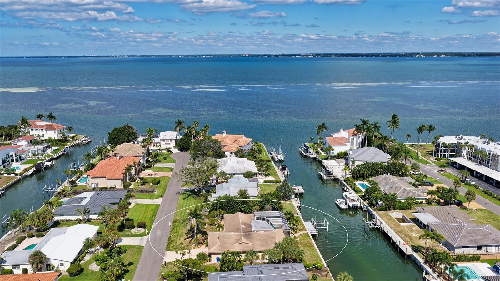 Image 11 of 66 For 524 Ketch Lane