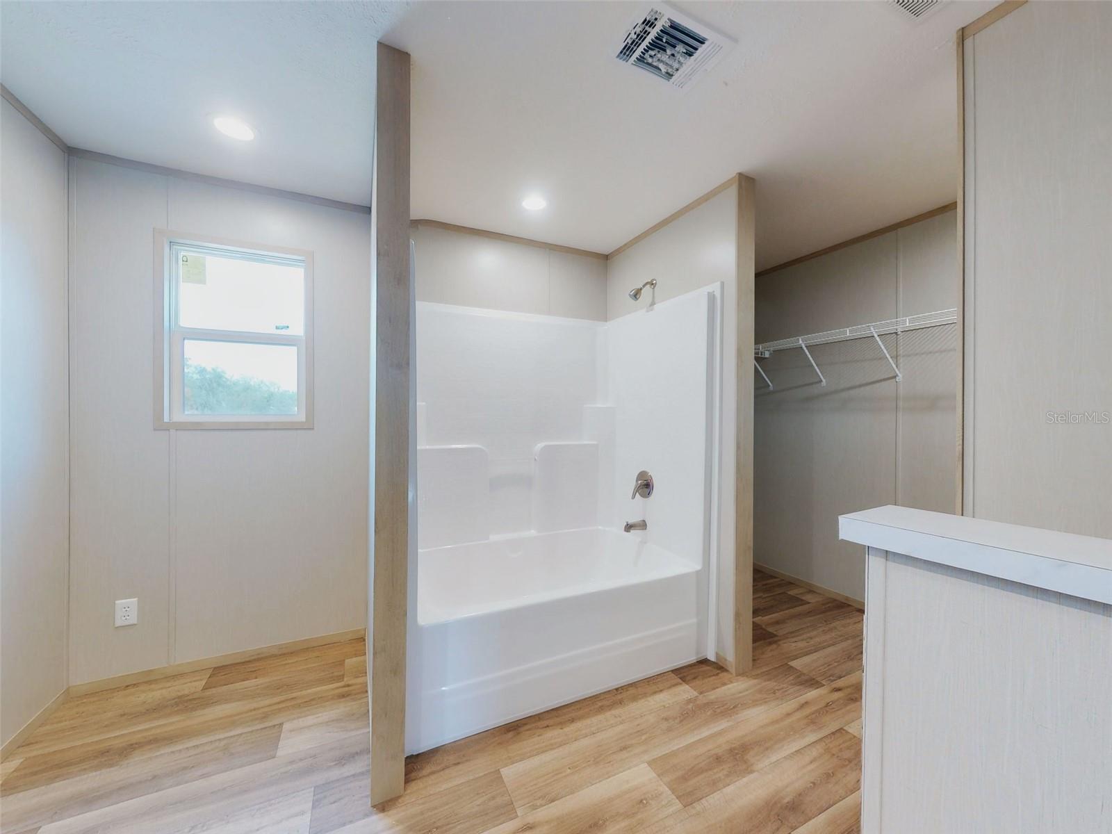 Image 21 of 58 For 7700 White Sands Avenue