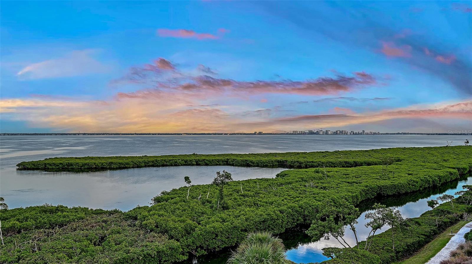 Image 11 of 80 For 1932 Harbourside Drive 254