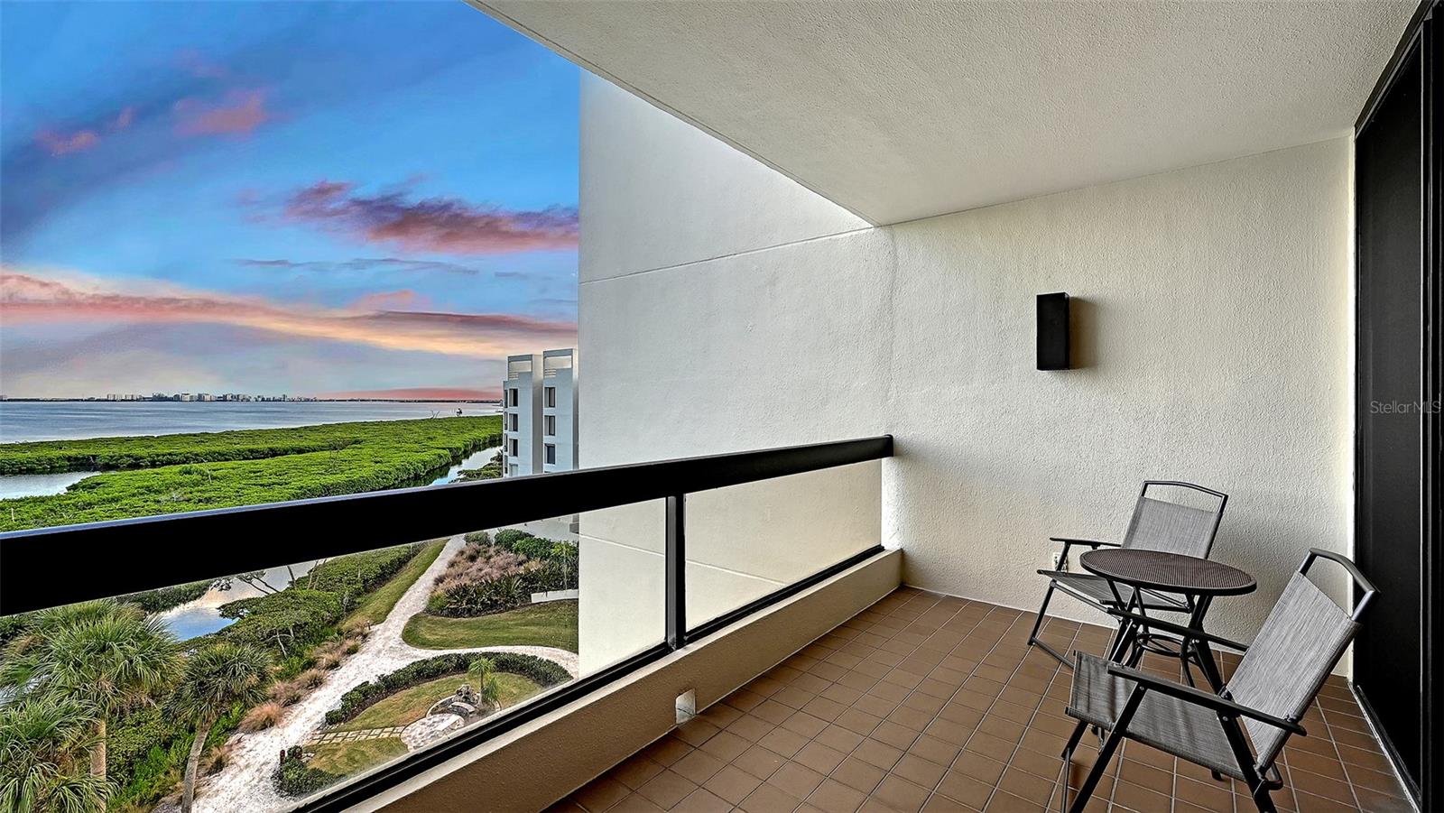 Image 15 of 80 For 1932 Harbourside Drive 254