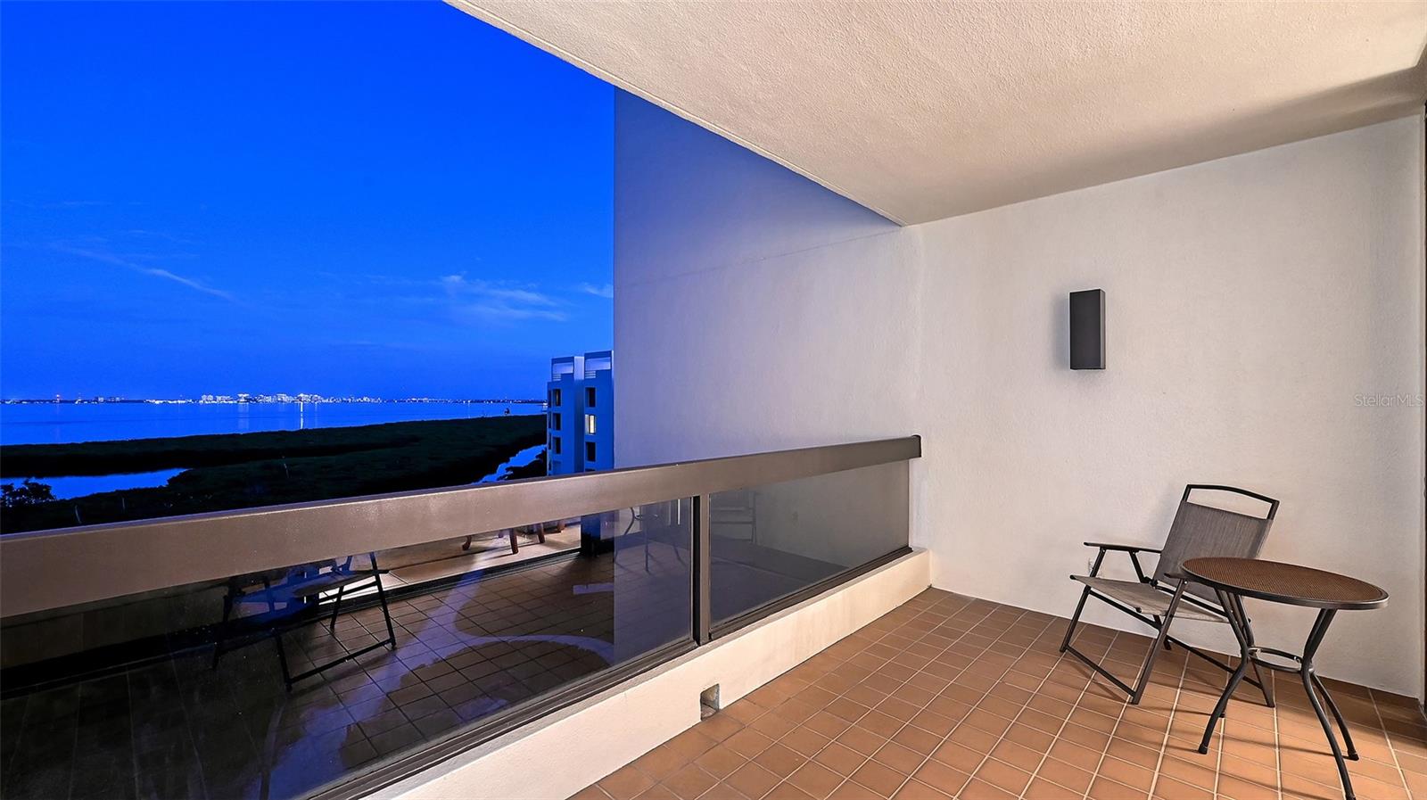 Image 16 of 80 For 1932 Harbourside Drive 254