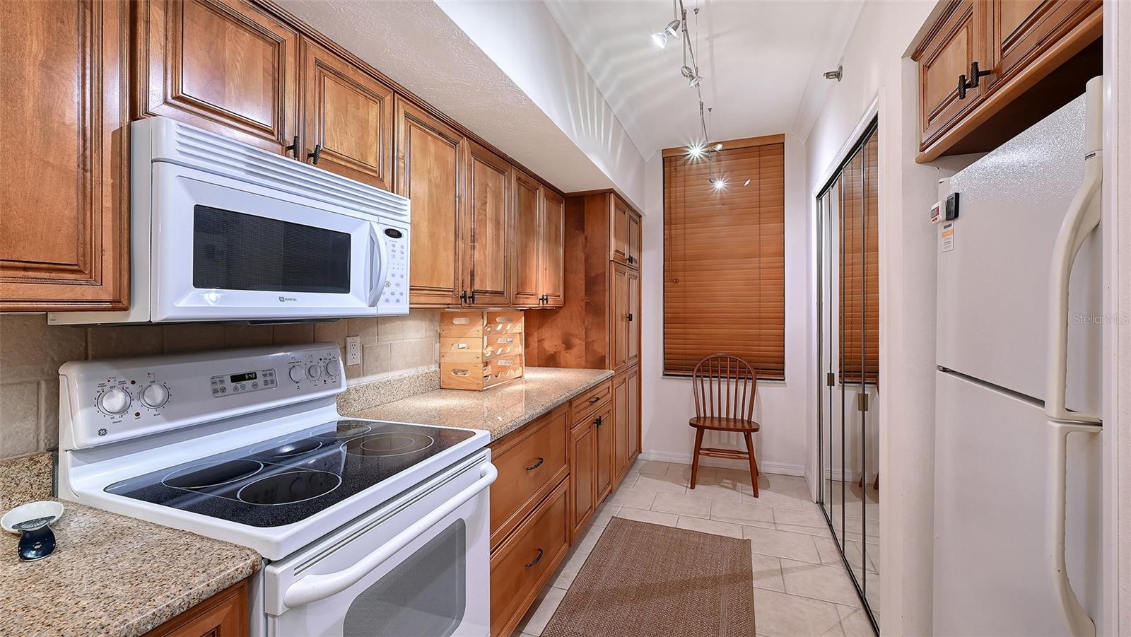 Image 20 of 80 For 1932 Harbourside Drive 254