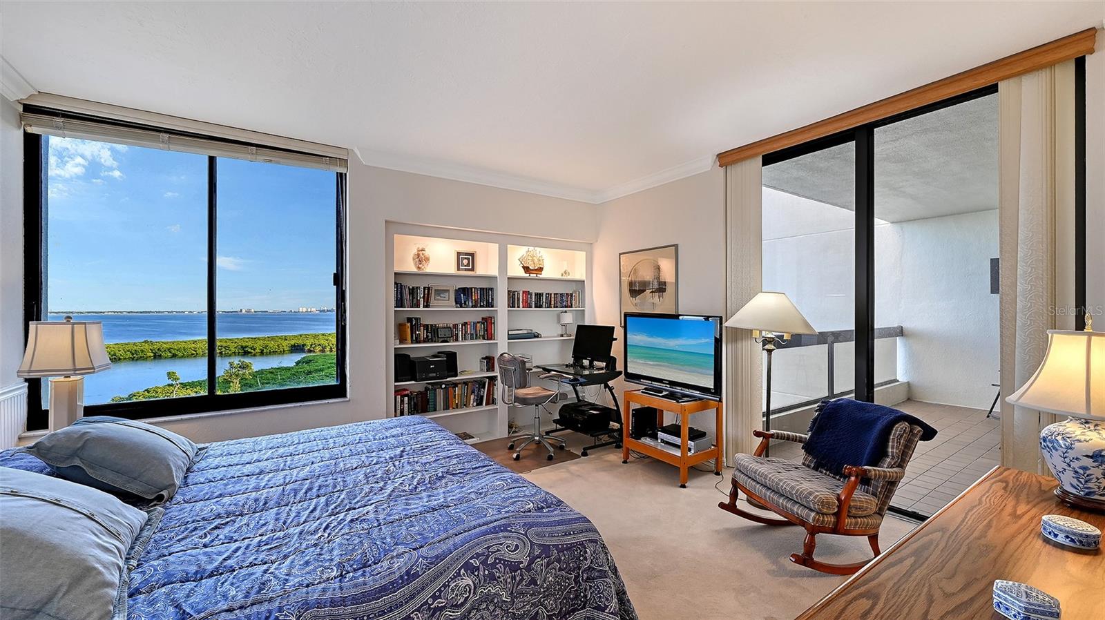 Image 23 of 80 For 1932 Harbourside Drive 254