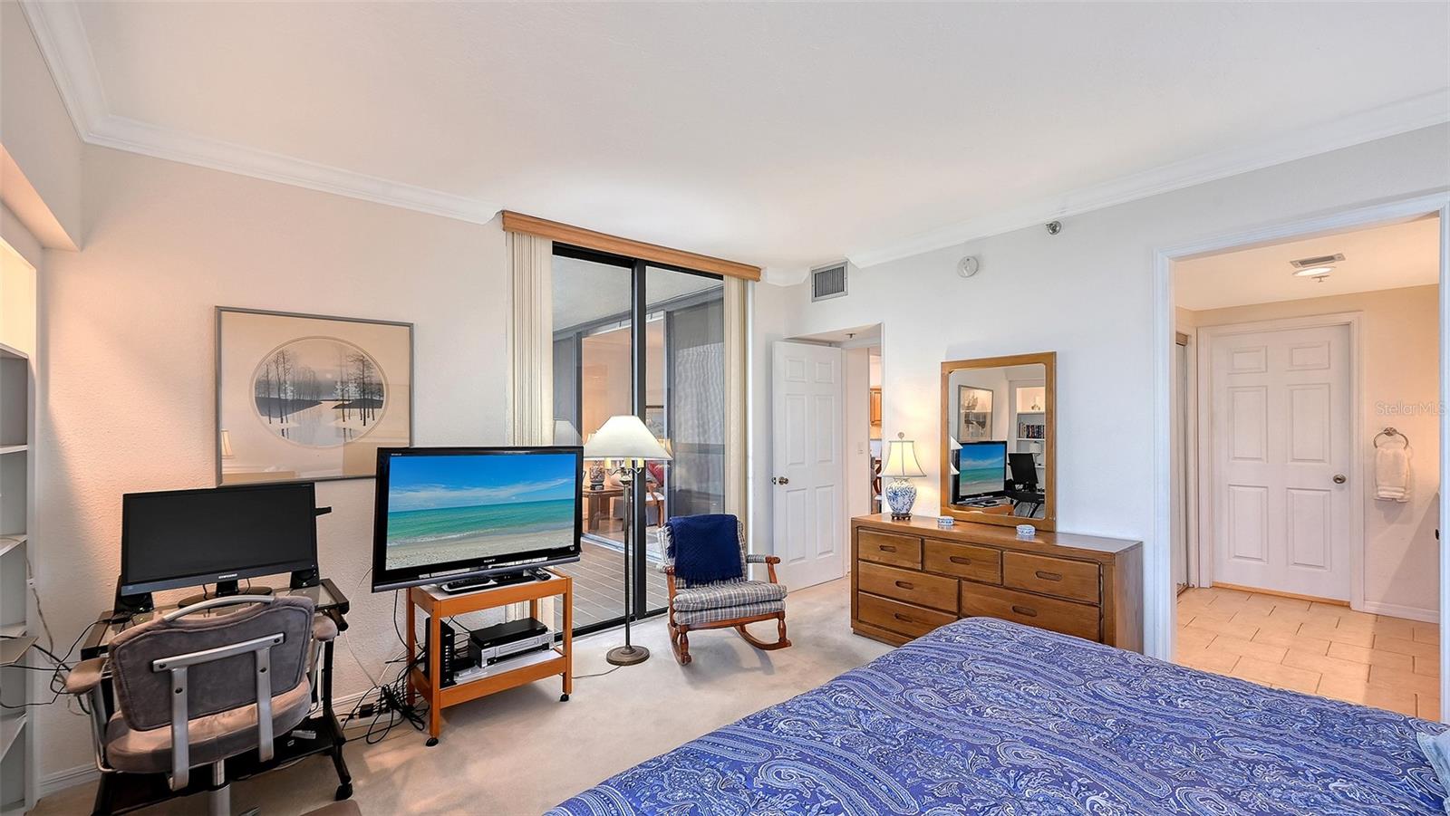 Image 27 of 80 For 1932 Harbourside Drive 254