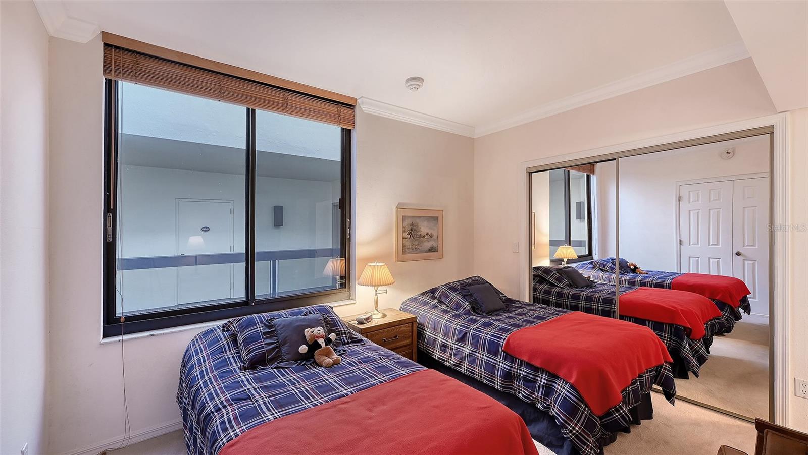 Image 32 of 80 For 1932 Harbourside Drive 254