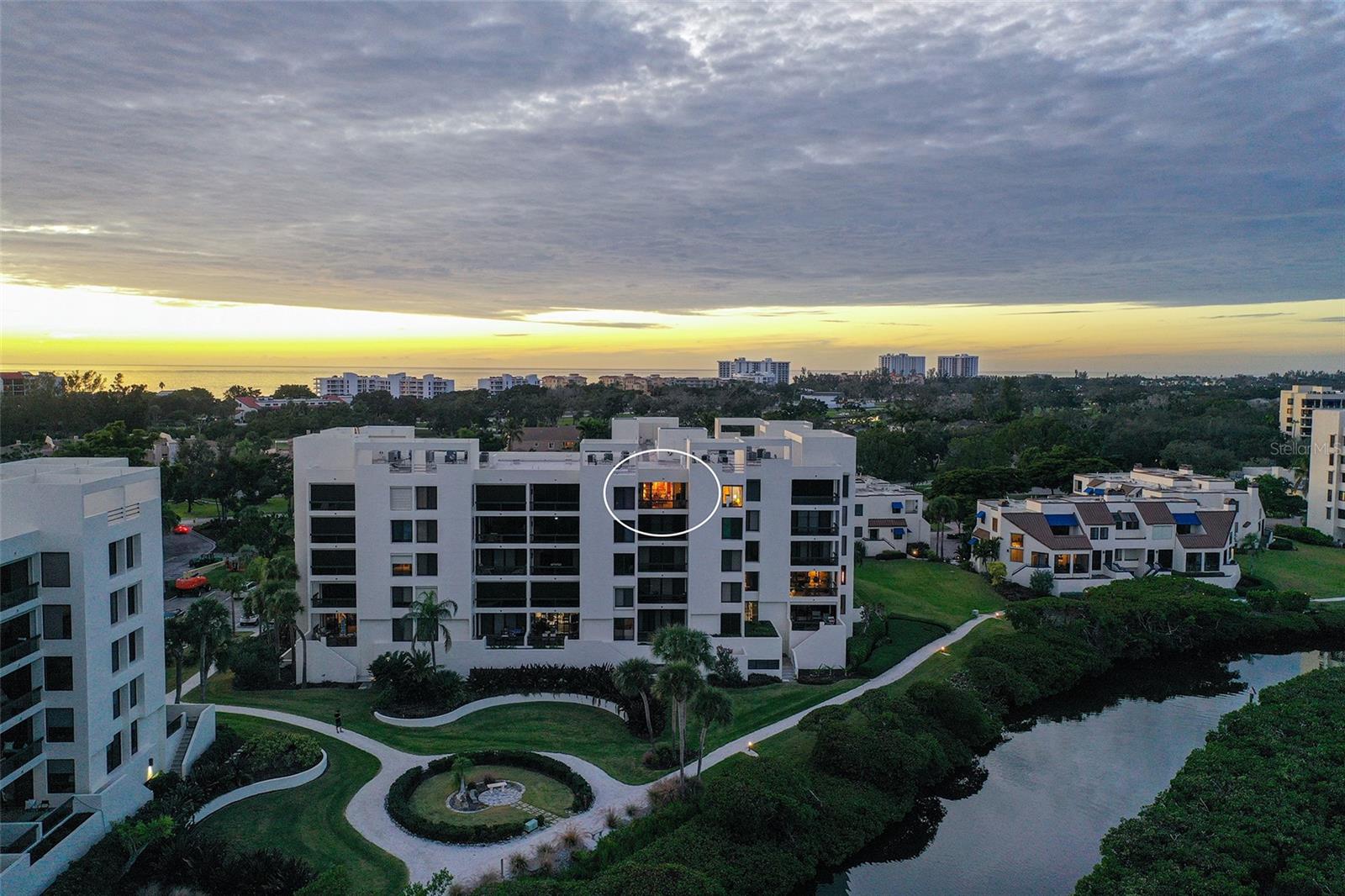 Image 38 of 80 For 1932 Harbourside Drive 254