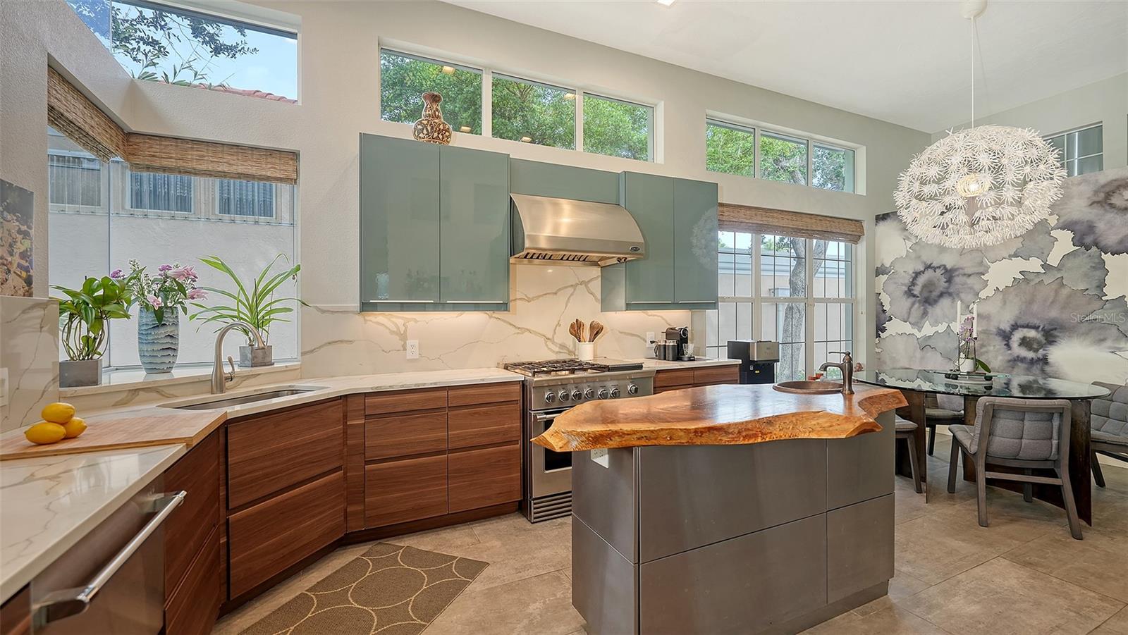 Image 18 of 79 For 3613 Fair Oaks Place