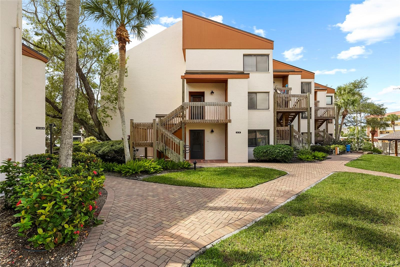 Image 4 of 71 For 1300 Cove Ii Place 710
