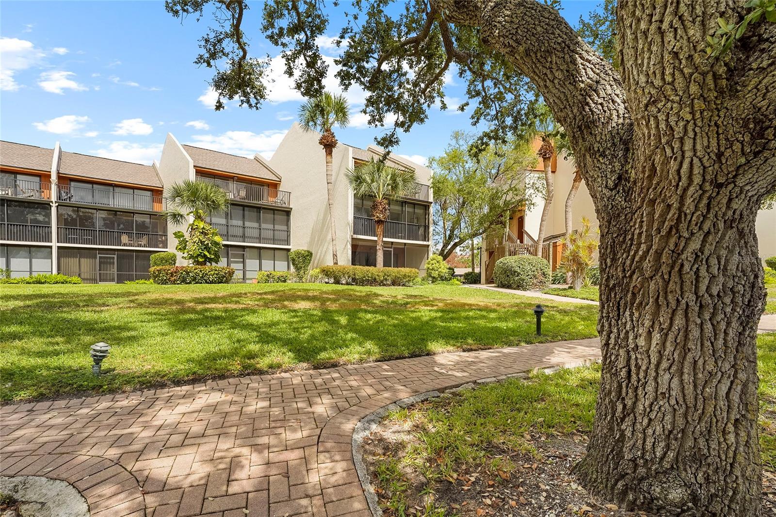 Image 41 of 71 For 1300 Cove Ii Place 710