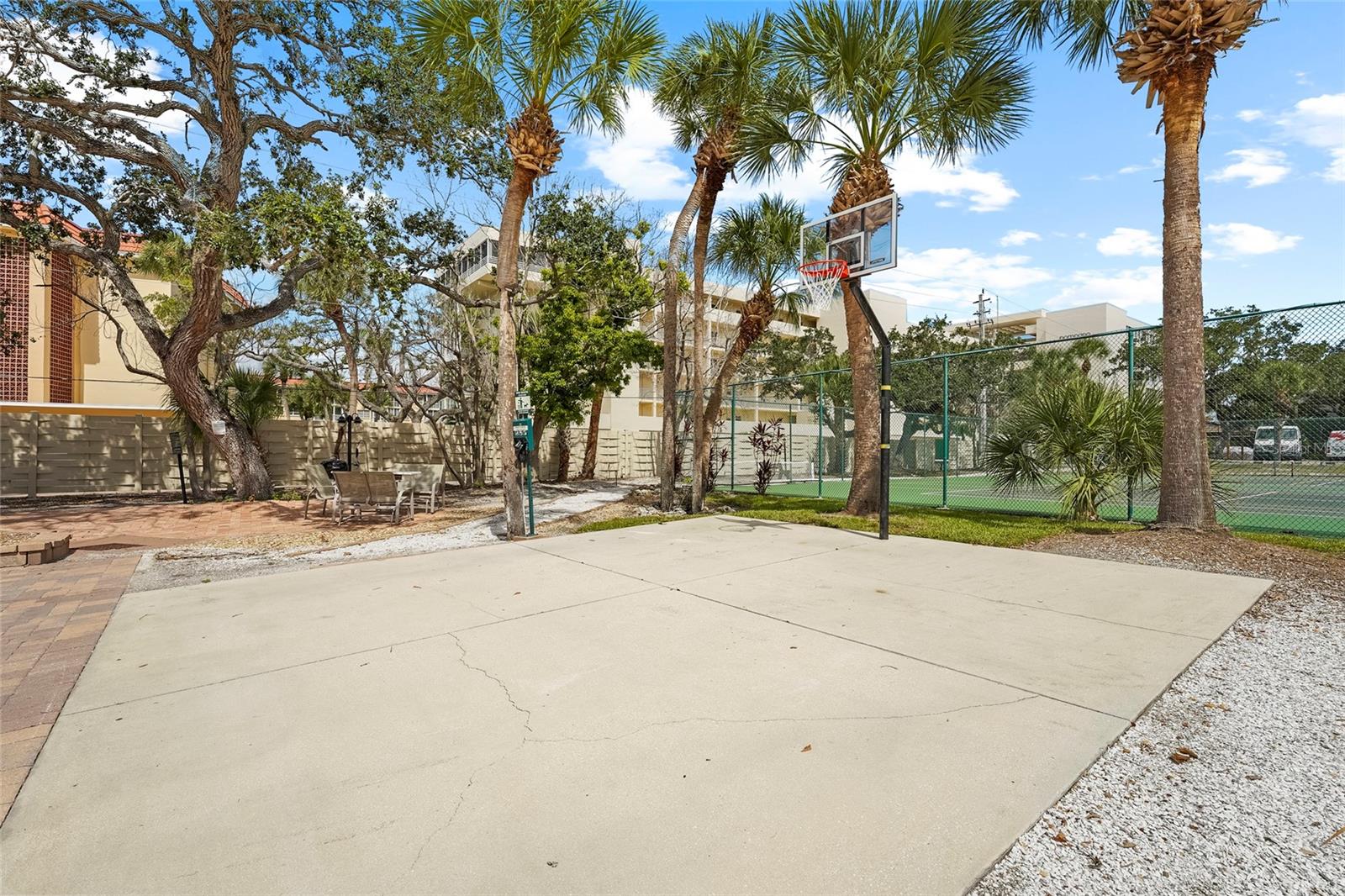 Image 64 of 71 For 1300 Cove Ii Place 710