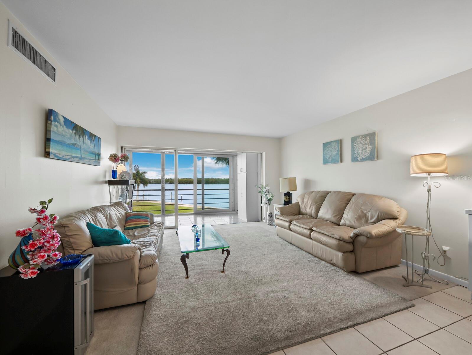 Image 20 of 53 For 4440 Exeter Drive 204