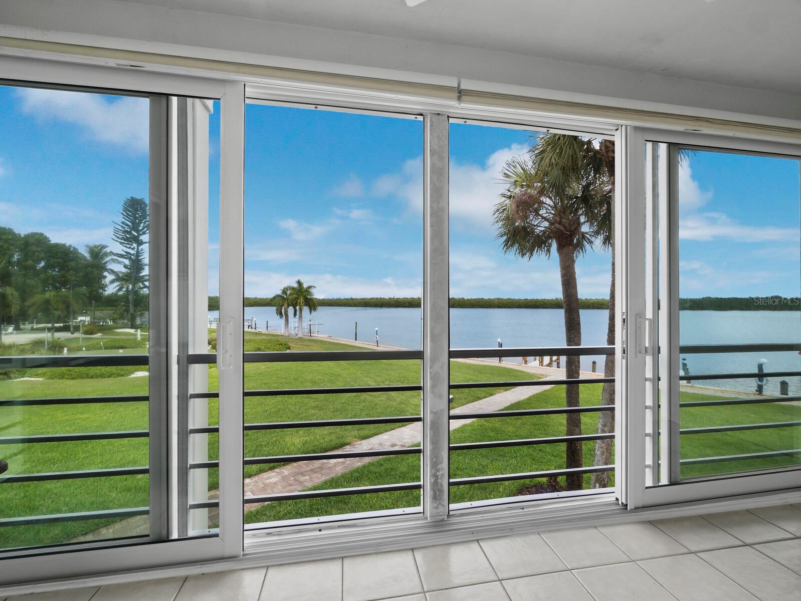 Image 23 of 53 For 4440 Exeter Drive 204