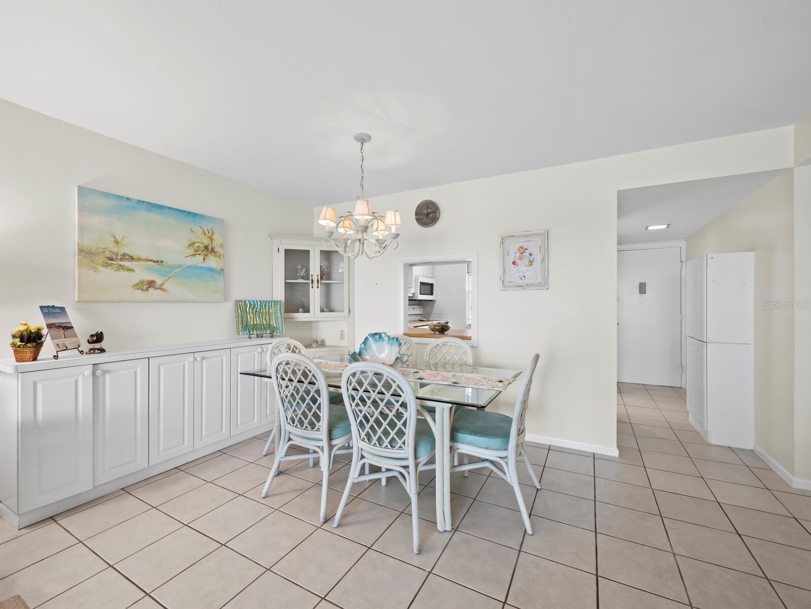 Image 26 of 53 For 4440 Exeter Drive 204