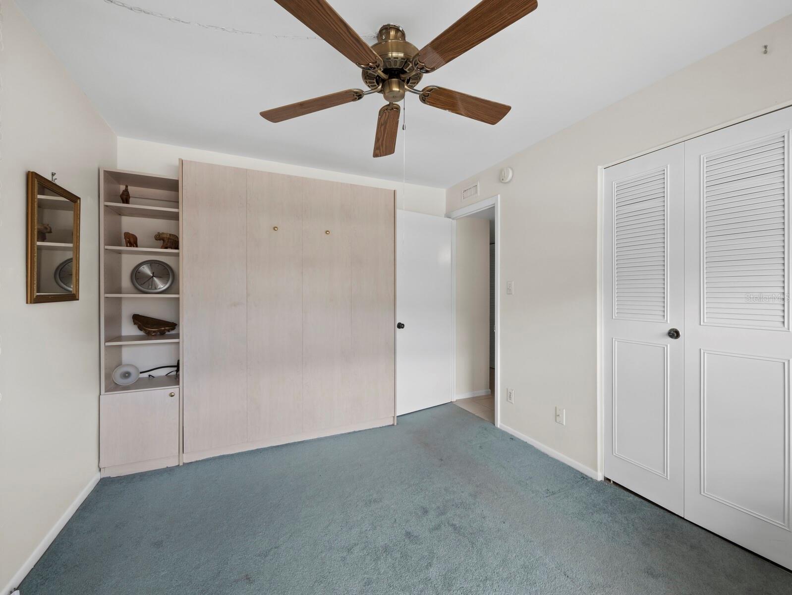 Image 28 of 53 For 4440 Exeter Drive 204