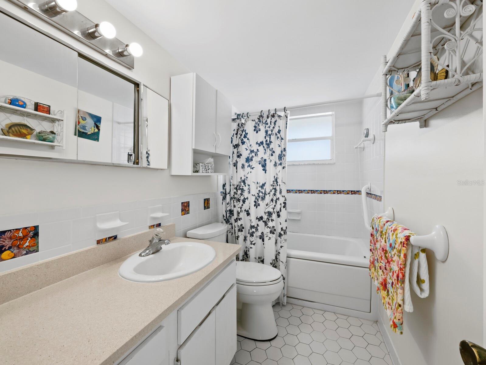 Image 29 of 53 For 4440 Exeter Drive 204