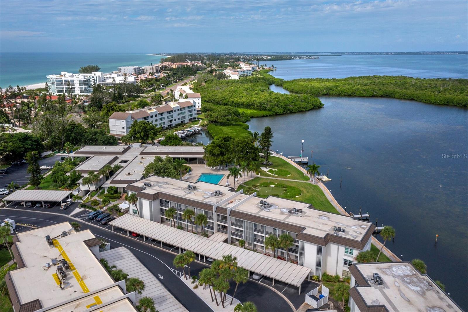 Image 7 of 53 For 4440 Exeter Drive 204