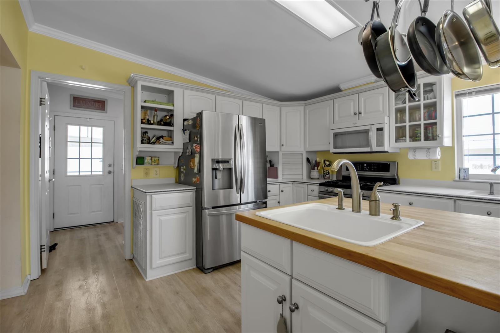 Image 13 of 93 For 10315 Cortez Road W 20j