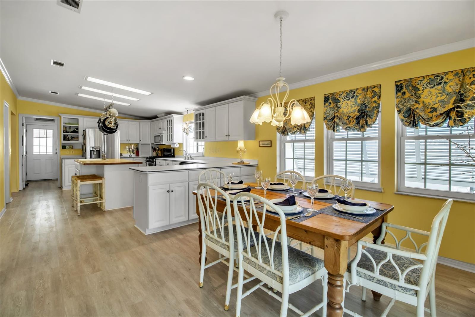 Image 26 of 93 For 10315 Cortez Road W 20j