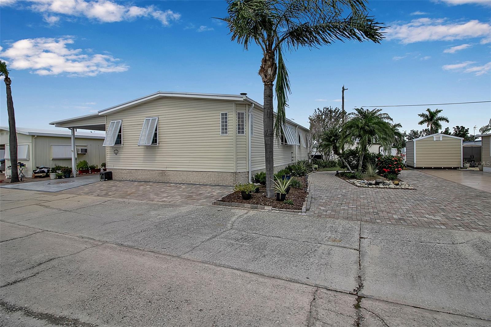 Image 3 of 93 For 10315 Cortez Road W 20j