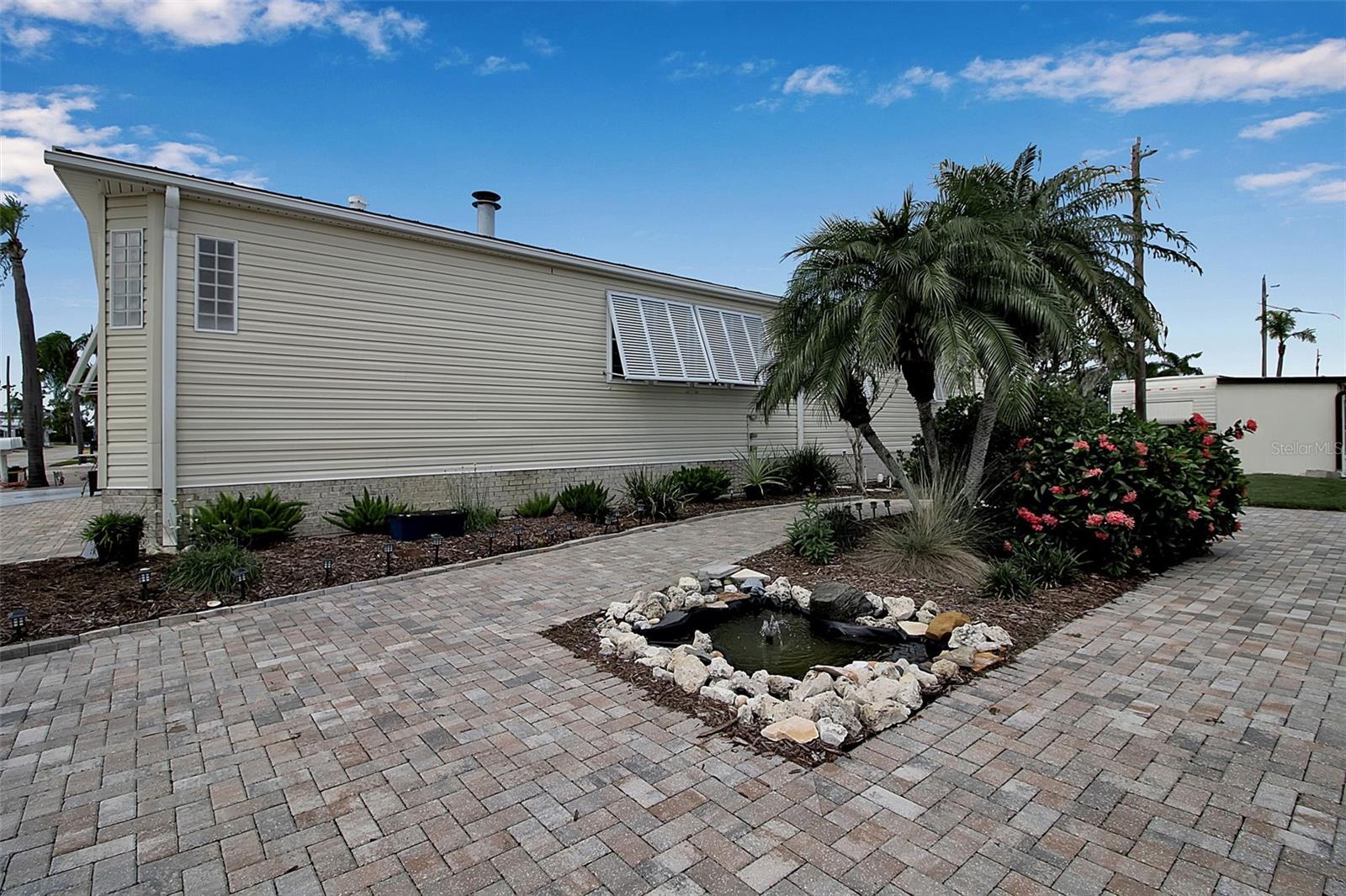 Image 4 of 93 For 10315 Cortez Road W 20j