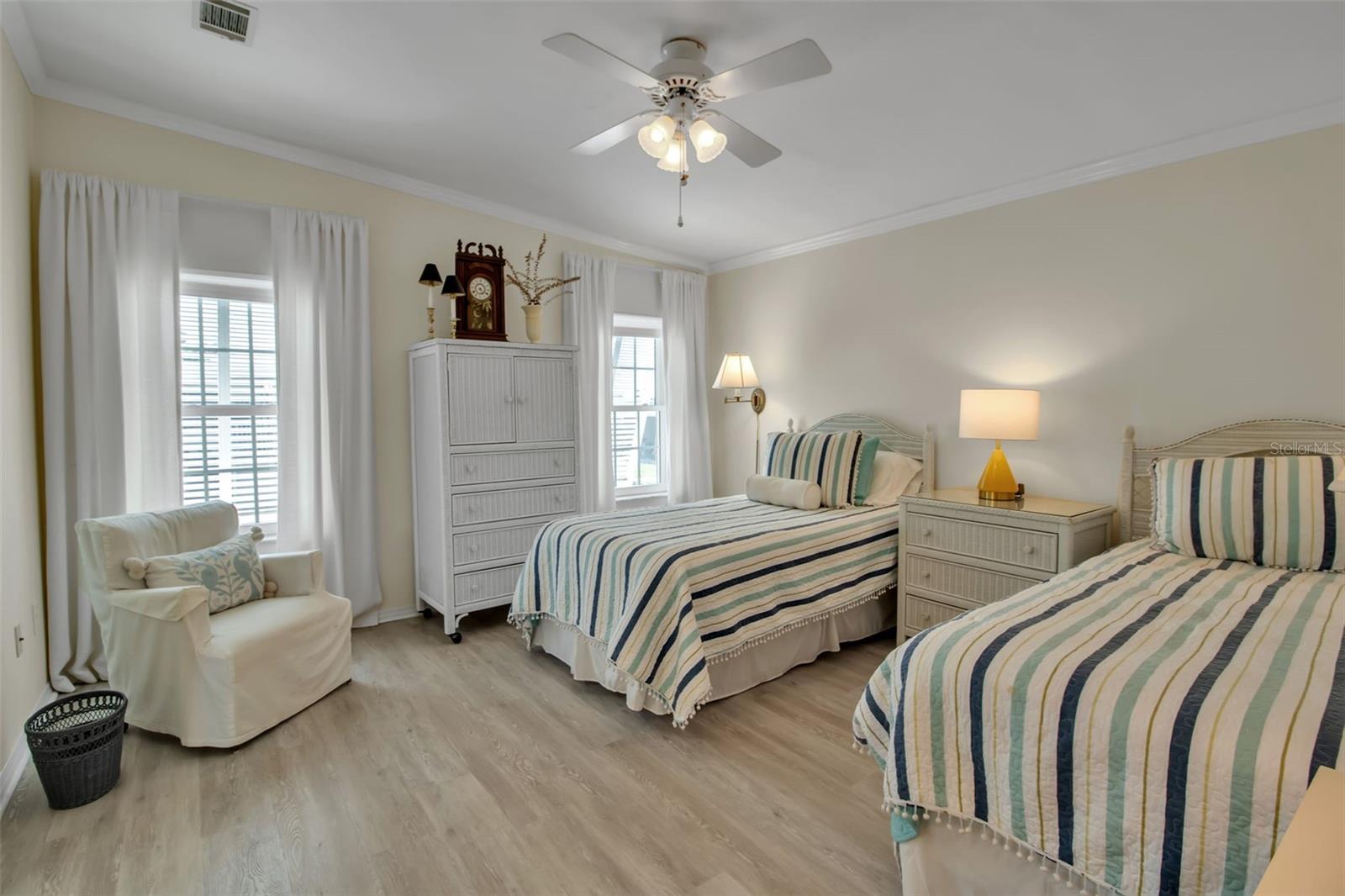 Image 44 of 93 For 10315 Cortez Road W 20j