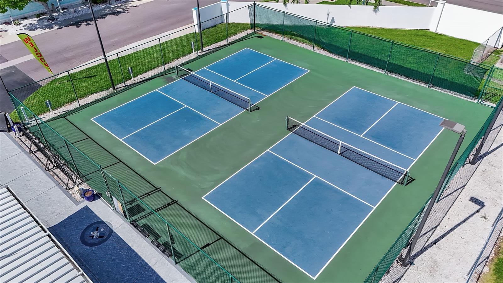 Image 74 of 93 For 10315 Cortez Road W 20j