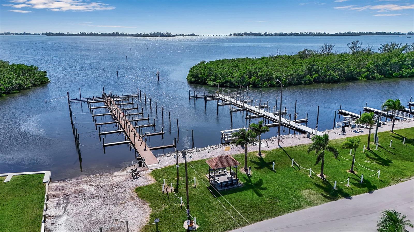 Image 81 of 93 For 10315 Cortez Road W 20j