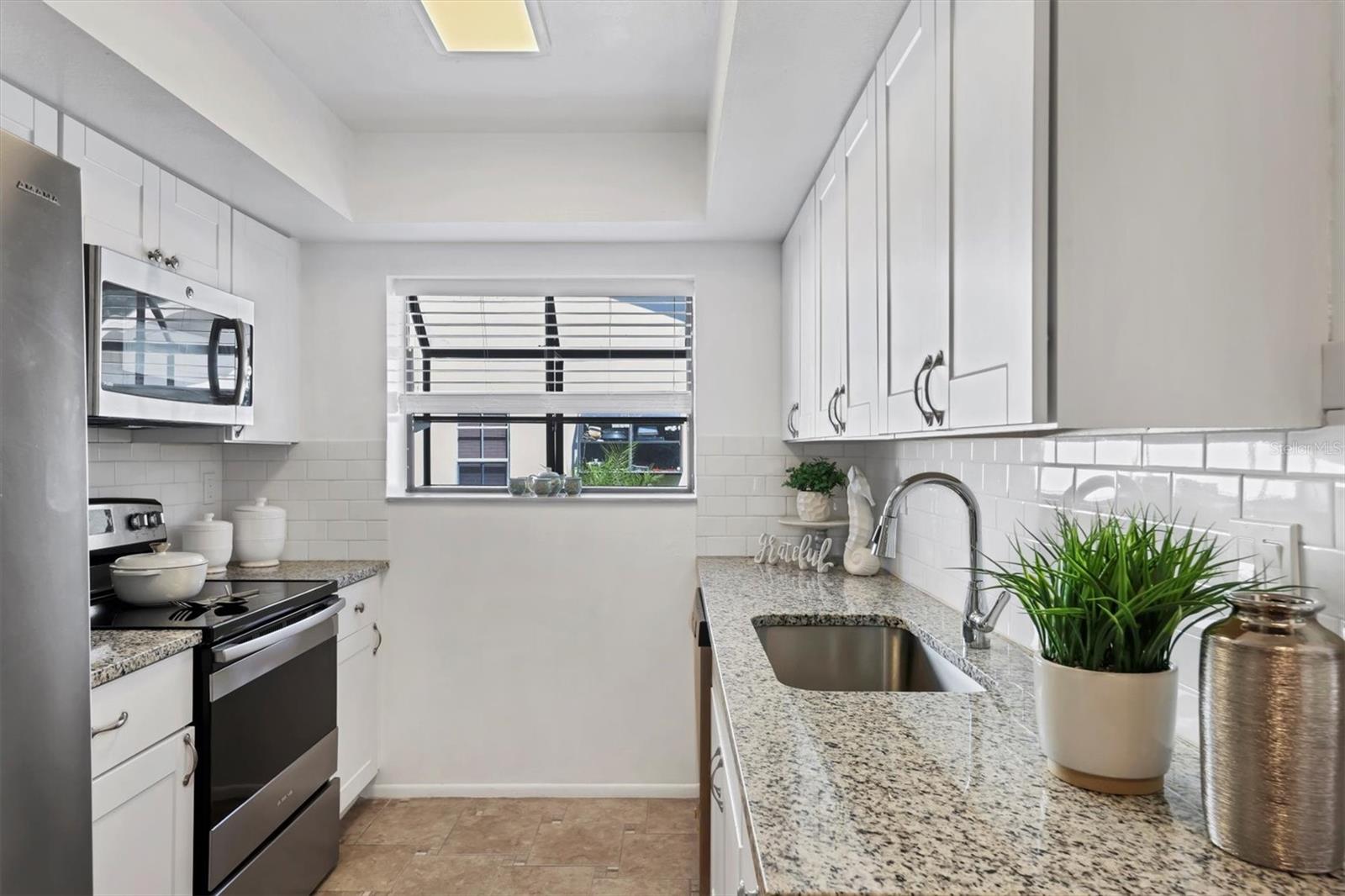 Image 10 of 44 For 4247 Oakhurst Circle E 3033