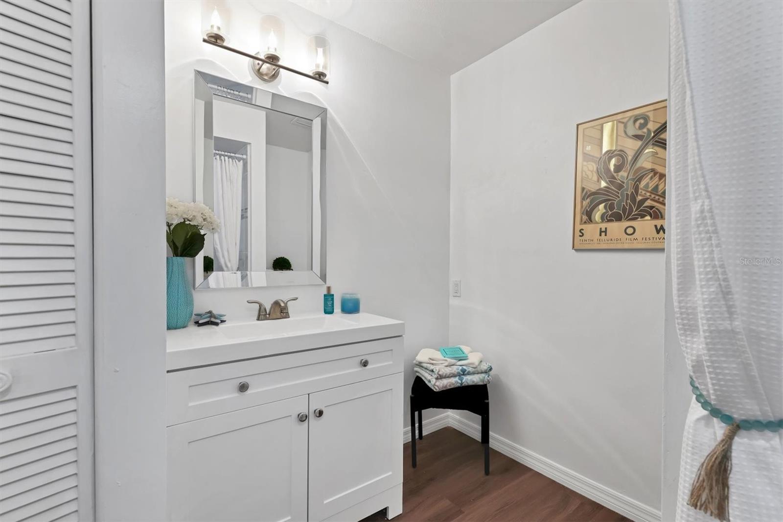 Image 24 of 44 For 4247 Oakhurst Circle E 3033