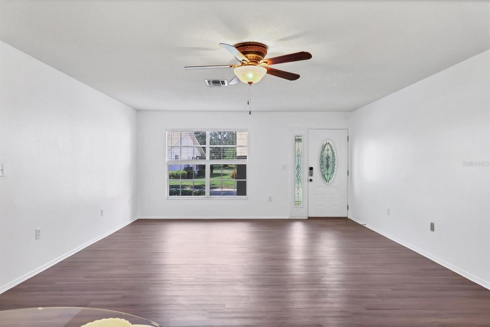 Image 5 of 44 For 4247 Oakhurst Circle E 3033