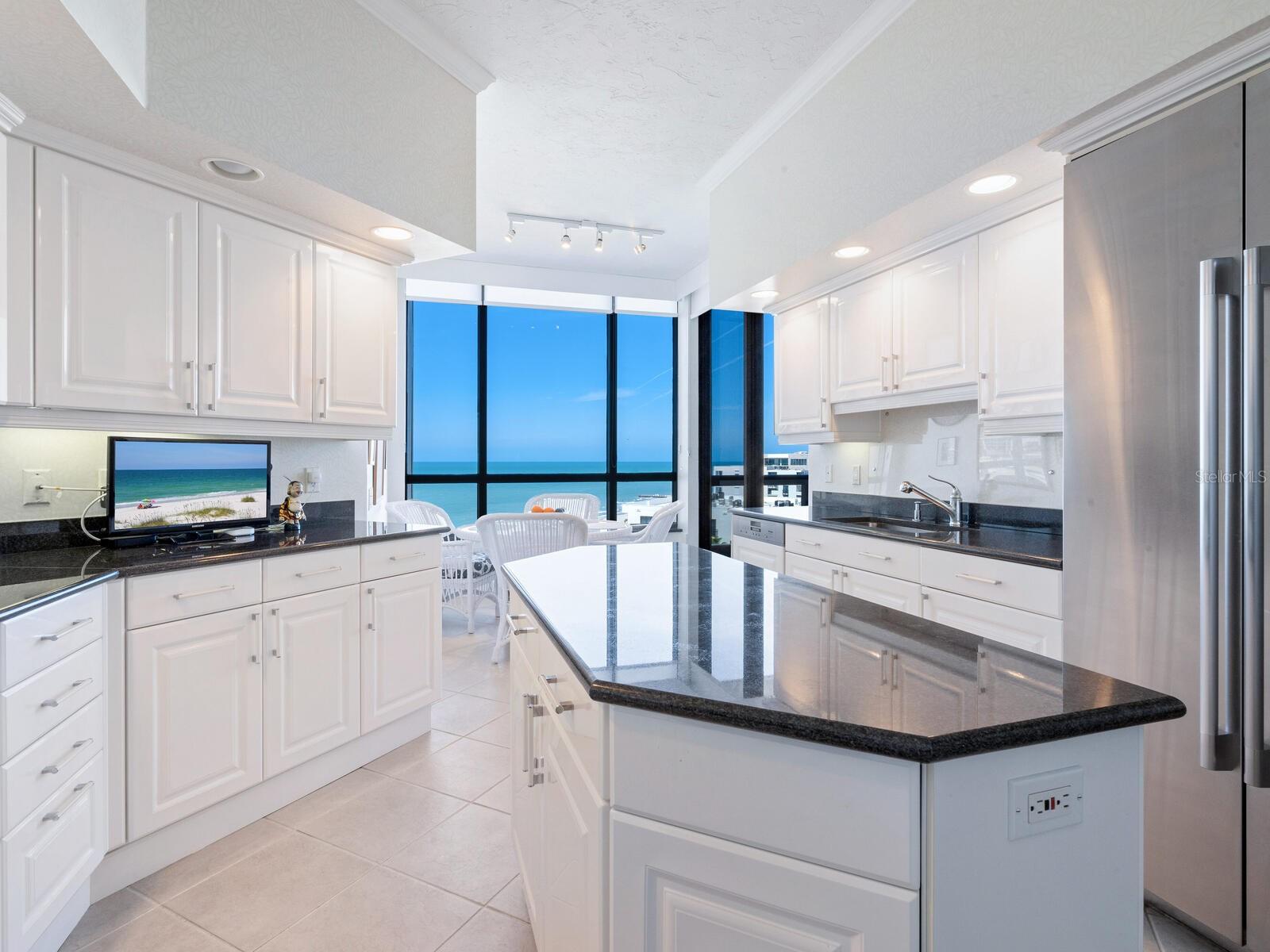 Image 13 of 50 For 1281 Gulf Of Mexico Drive 704