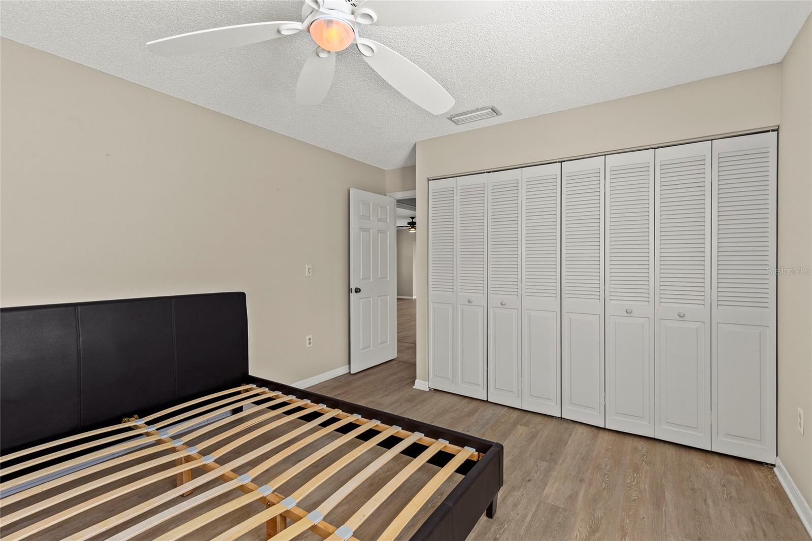 Image 18 of 39 For 4721 Mount Vernon Drive