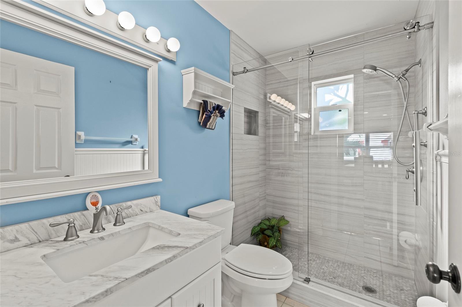 Image 19 of 39 For 4721 Mount Vernon Drive