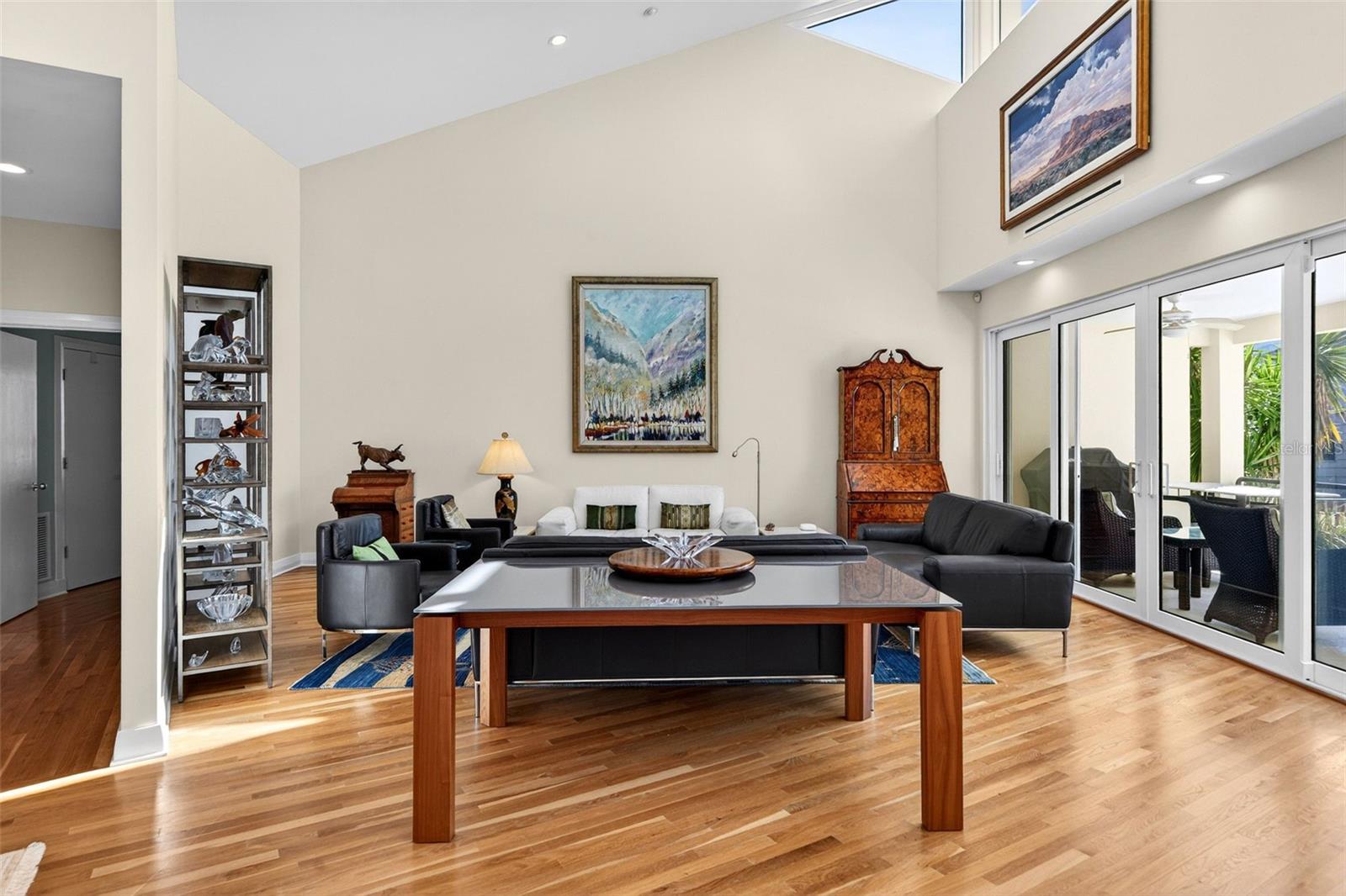 Image 18 of 93 For 1571 Harbor Cay Lane