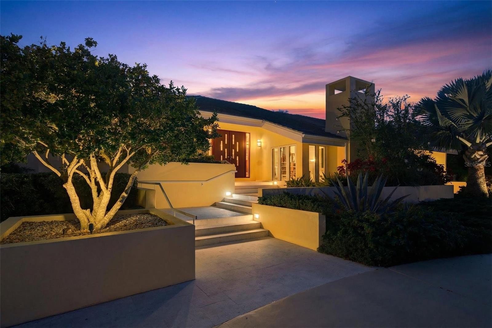 Image 3 of 93 For 1571 Harbor Cay Lane