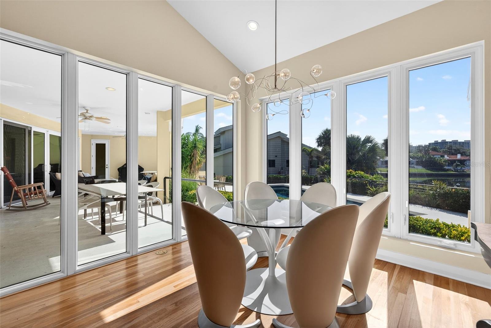 Image 31 of 93 For 1571 Harbor Cay Lane