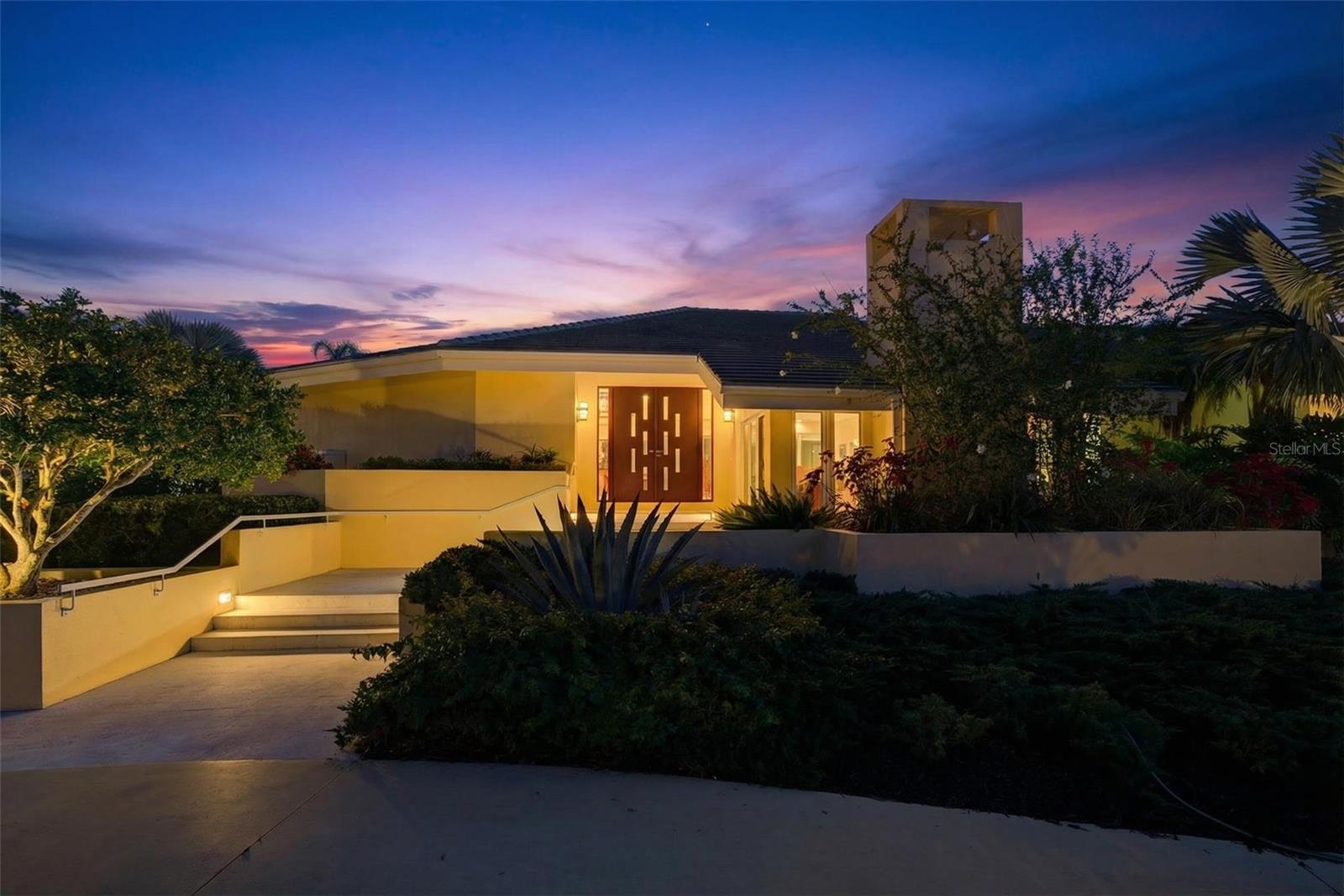 Image 4 of 93 For 1571 Harbor Cay Lane