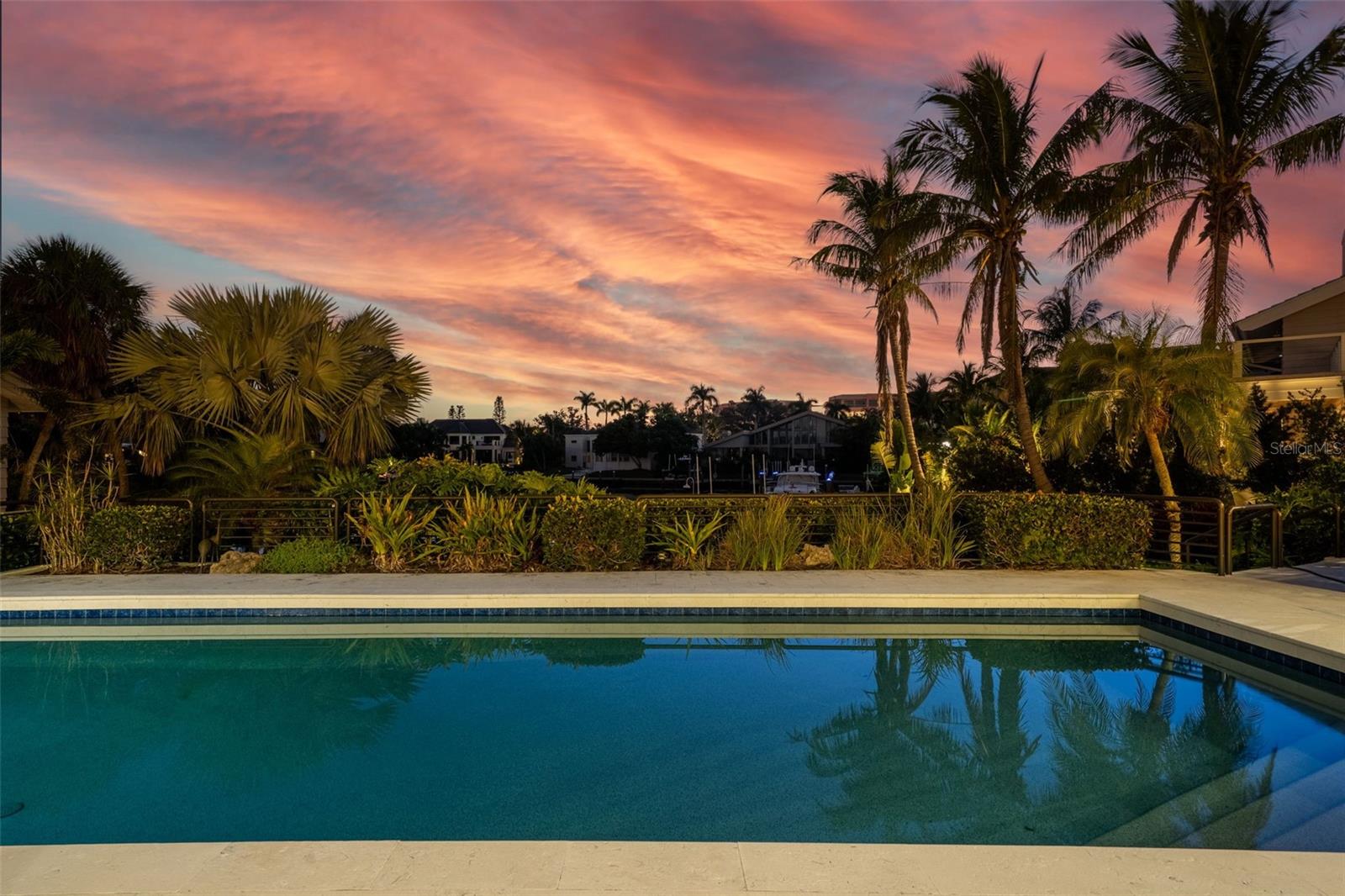 Image 61 of 93 For 1571 Harbor Cay Lane