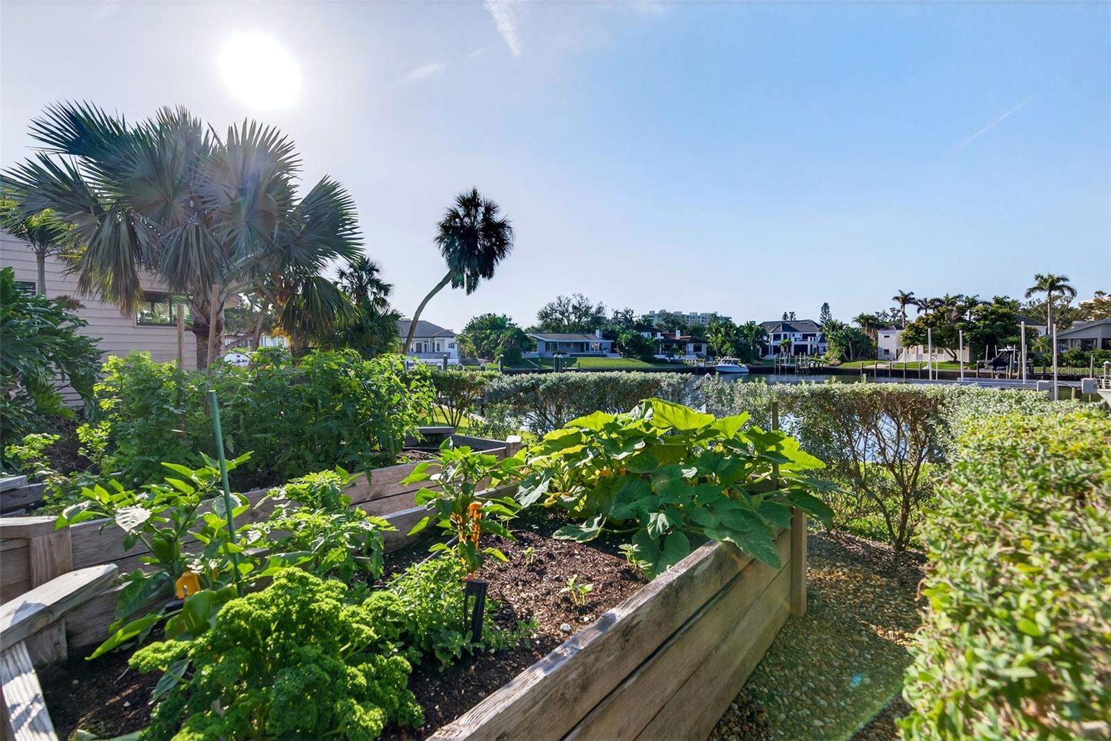 Image 63 of 93 For 1571 Harbor Cay Lane