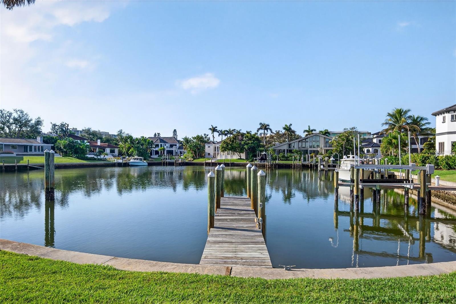 Image 65 of 93 For 1571 Harbor Cay Lane