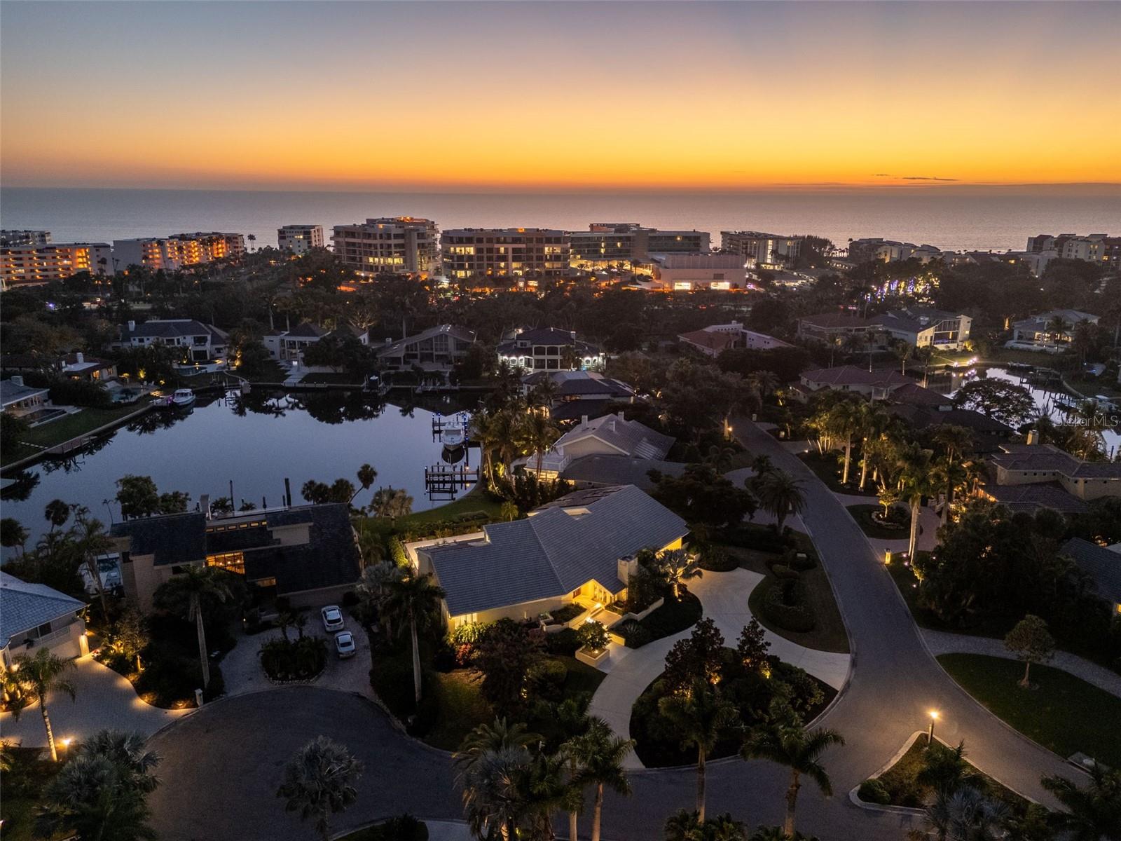 Image 75 of 93 For 1571 Harbor Cay Lane