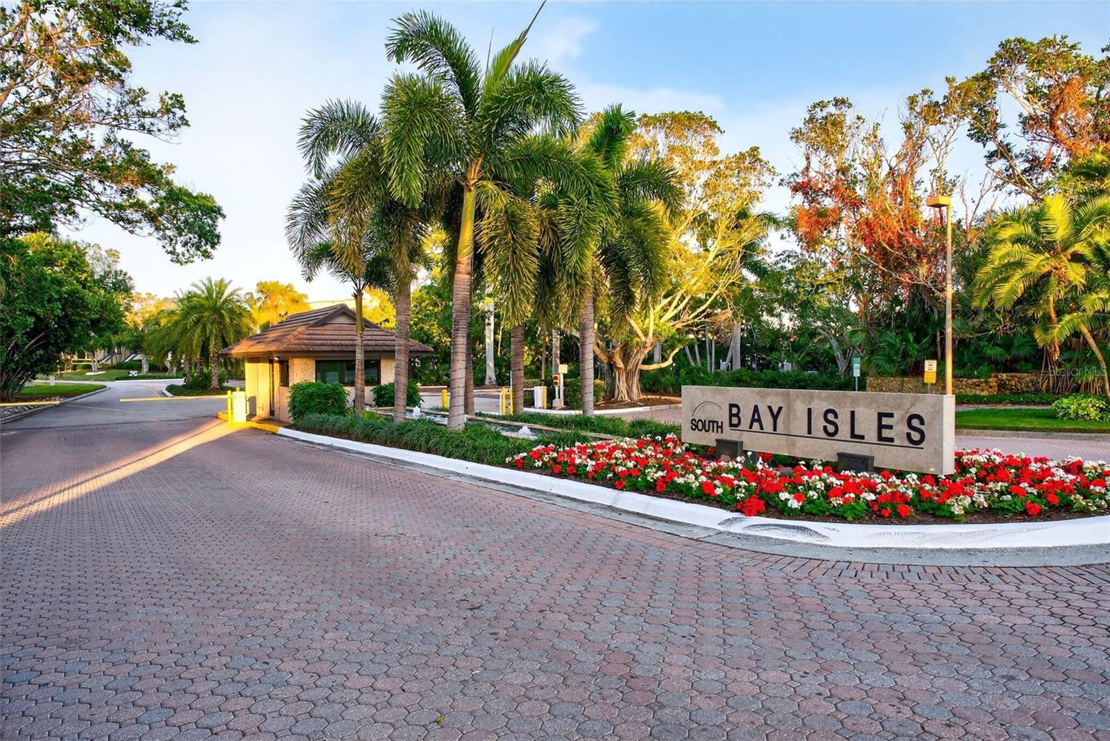 Image 8 of 93 For 1571 Harbor Cay Lane