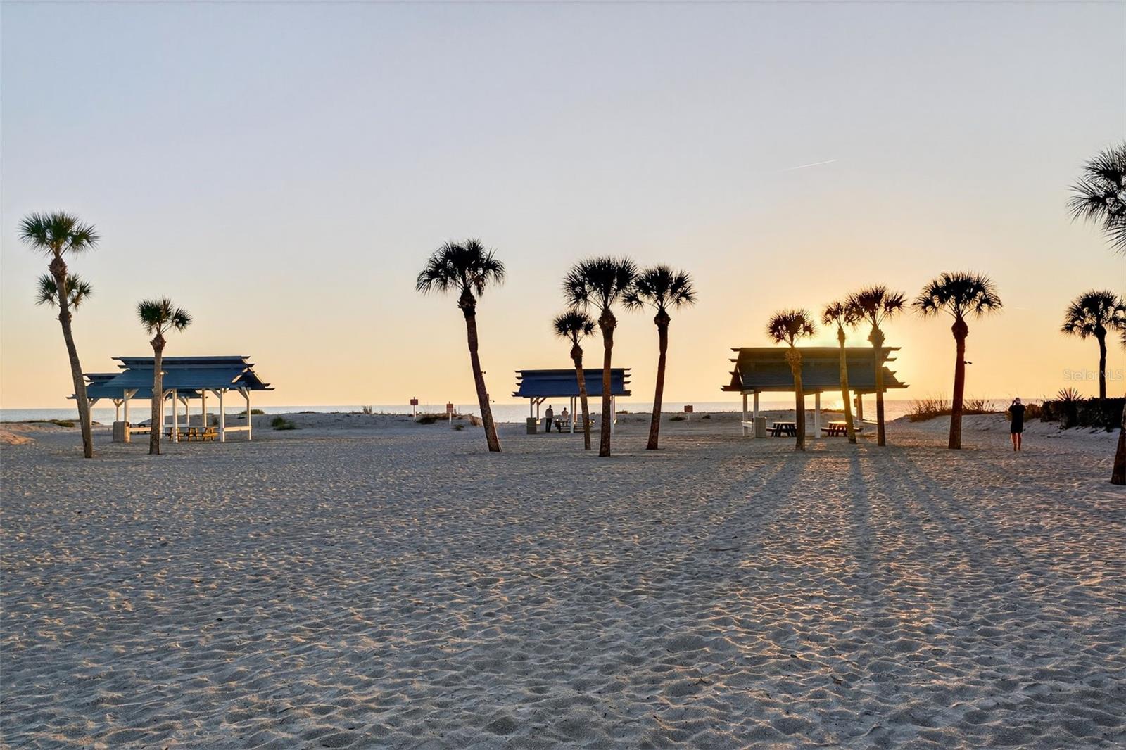 Image 90 of 93 For 1571 Harbor Cay Lane